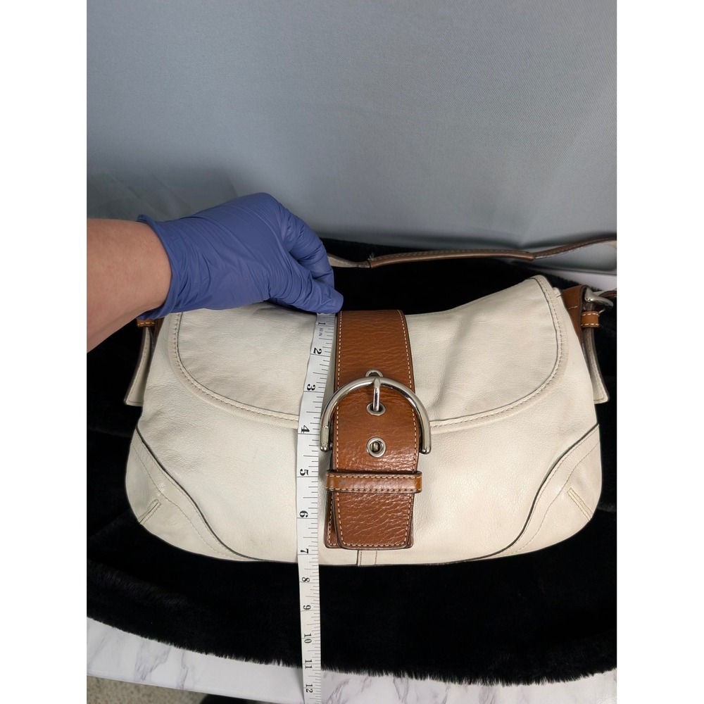 Coach Soho Flap Shoulder Bag Vtg Medium White Tan Leather Buckle Flap 9248 - Picture 15 of 16